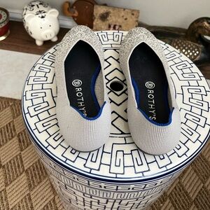 Rothy’s silver glitter round toe flat loafer